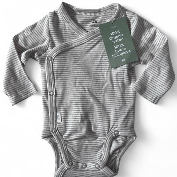 H&M Gray Striped Organic Cotton Bodysuit - Picture 3 of 6